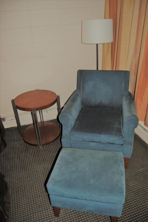 Derrick Motel Едмонтон Екстер'єр фото