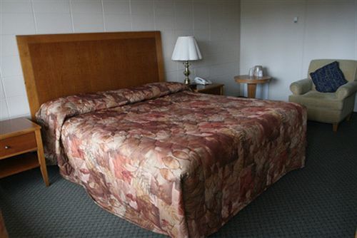 Derrick Motel Едмонтон Екстер'єр фото