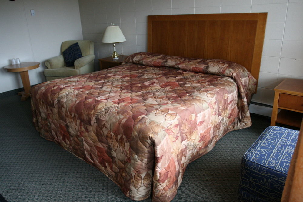 Derrick Motel Едмонтон Екстер'єр фото